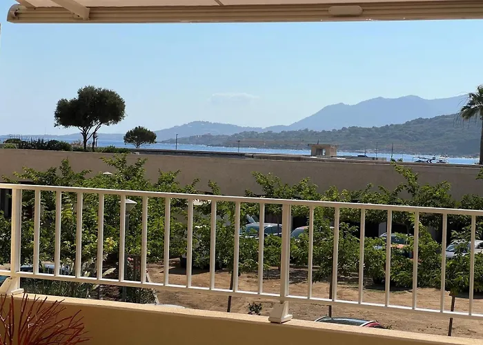 Le Palmier - A 5 Min Vue Et Montagne