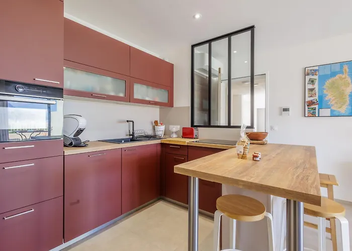 Le Palmier - A 5 Min Vue Et Montagne